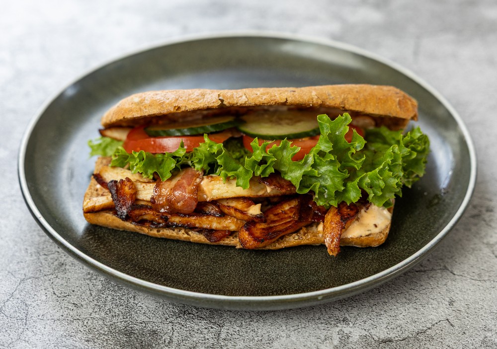Sandwich m. kylling og bacon
